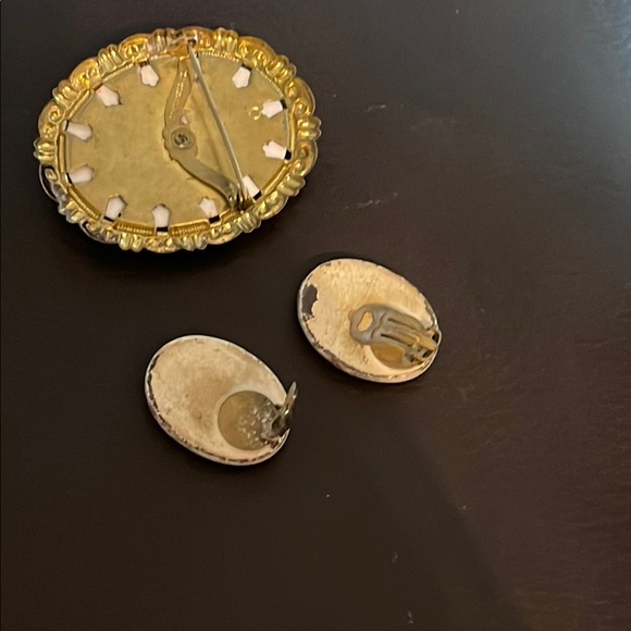 Vintage West Germany Courting Couple Brooch Pin and earrings. Rare! - Picture 9 of 9